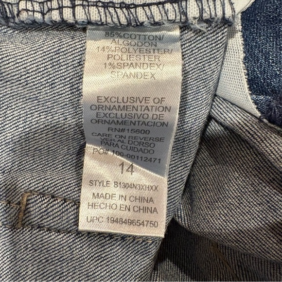 Classic Blue Women's Jeans - Picture 7 of 8